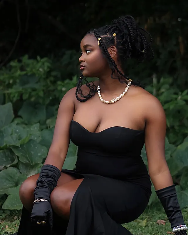 Outdoor Portraits, photographed by Leyna Photography