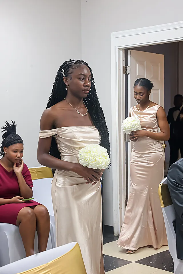 Wedding, photographed by Leyna Photography