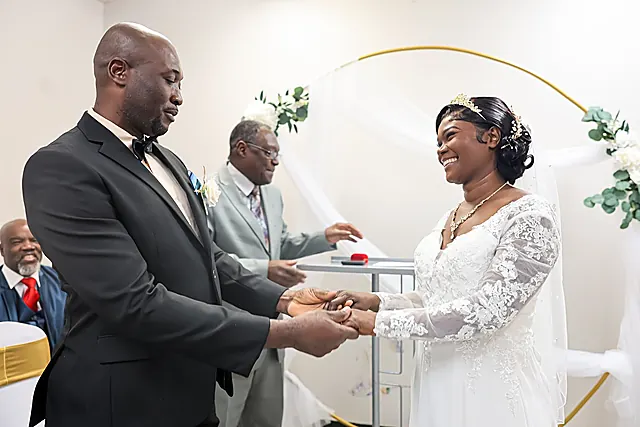 Wedding, photographed by Leyna Photography