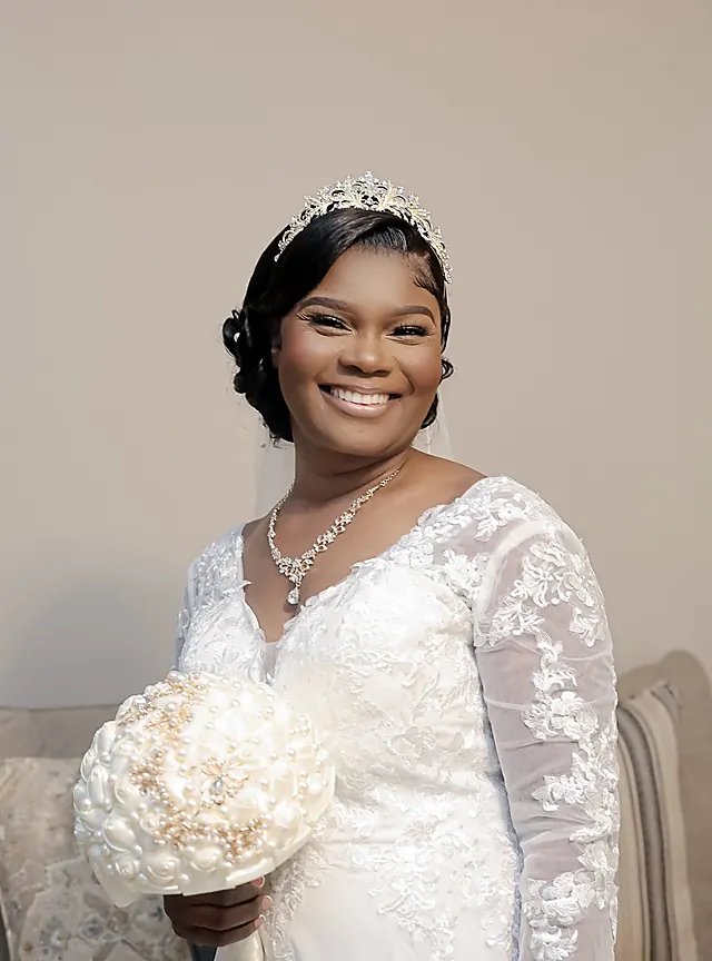 Wedding, photographed by Leyna Photography